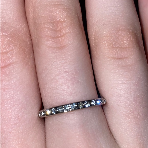 Simple Ring - Picture 5 of 6